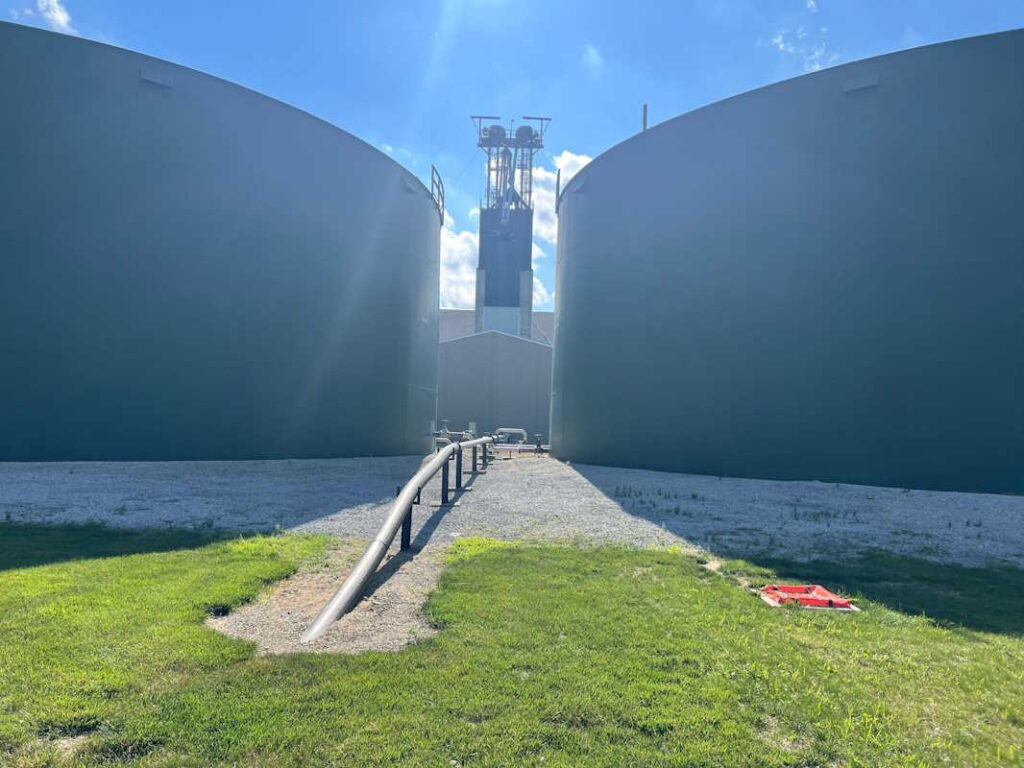 Step-by-Step Guide to Lining the Interior of a Bulk Tank